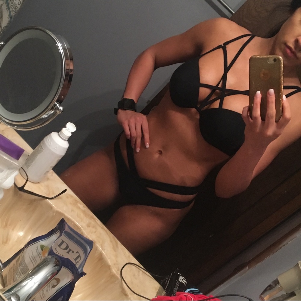 Black bikini